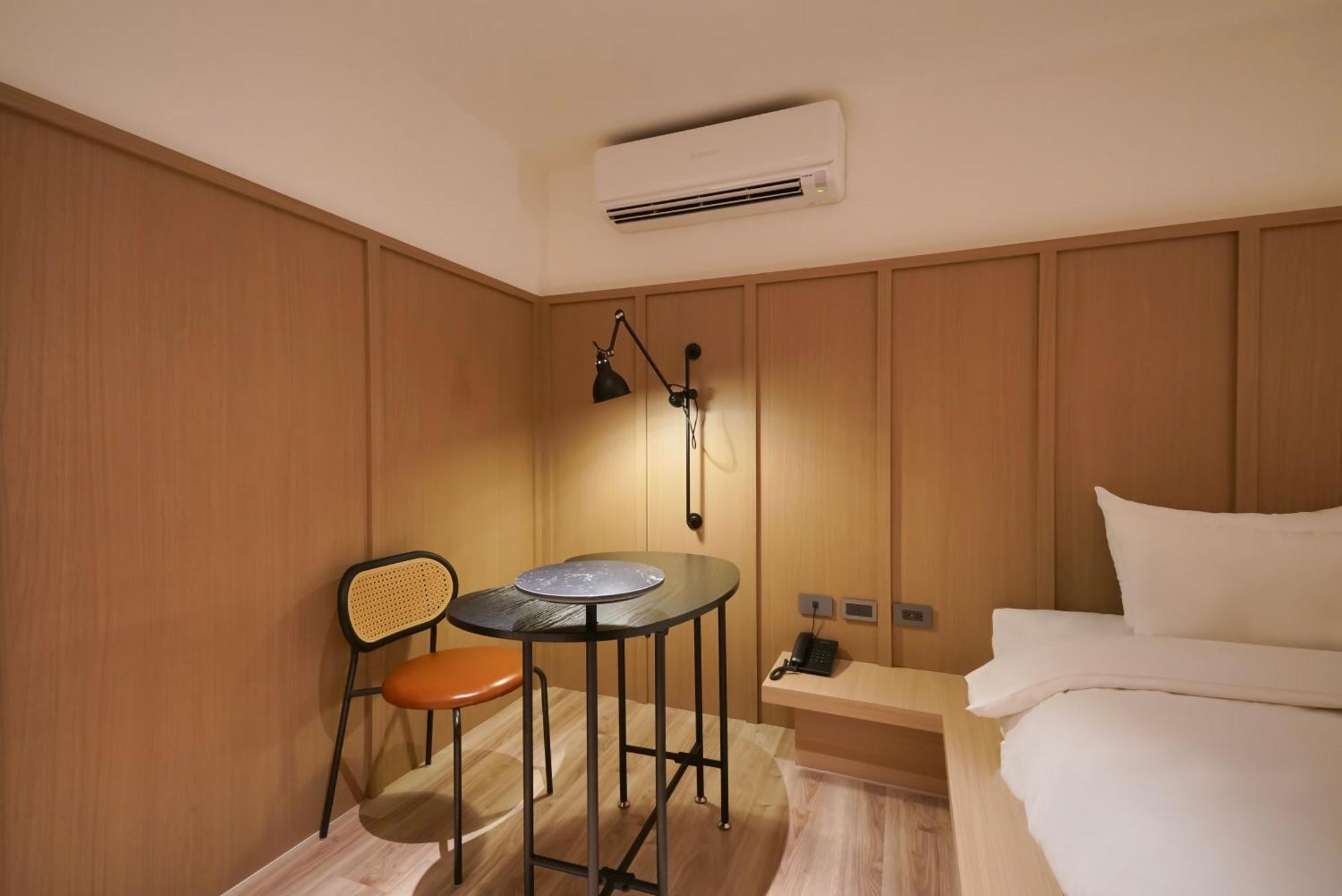 Hope Hotel Тайнань Экстерьер фото